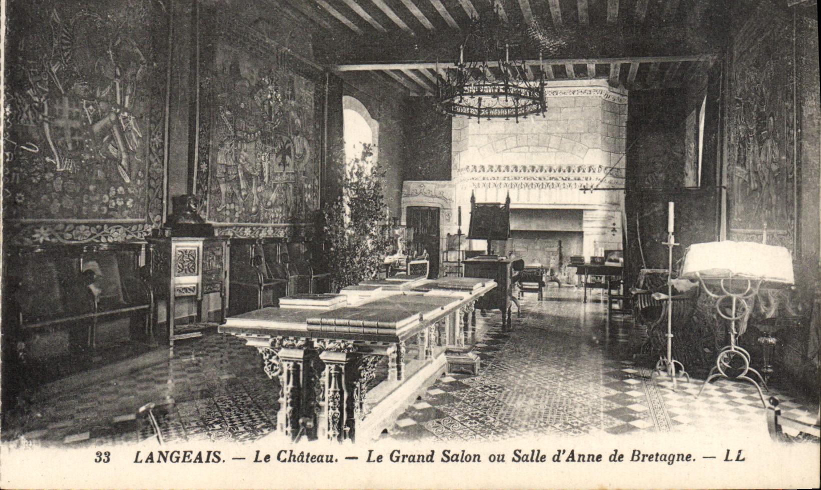VINTAGE POSTCARD Langeais the Castle the Large Living room or Room Of Anne Of Brittany