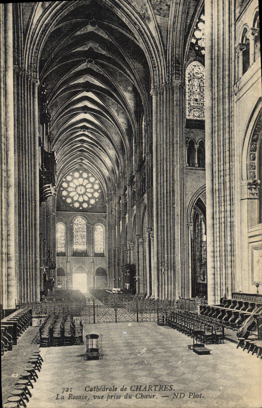 Catedral de la POSTAL de la VENDIMIA de Chartres el rosetón vista del estribillo