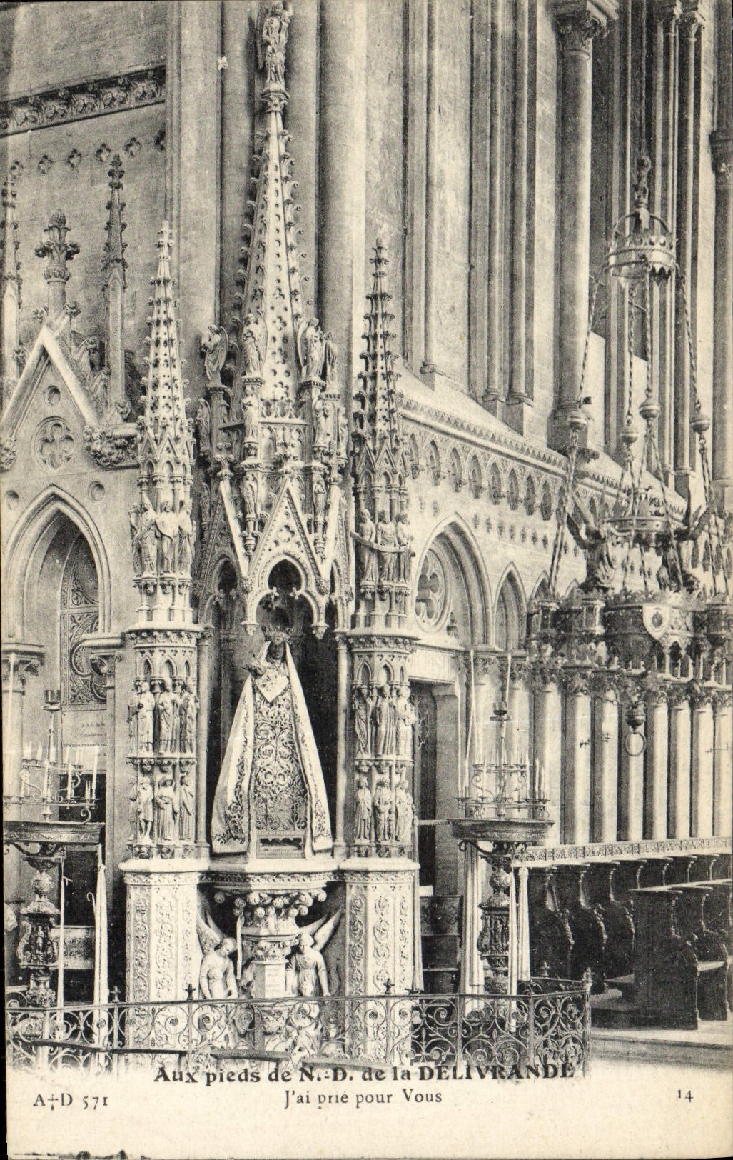 VINTAGE POSTCARD With the Feet Of ND of Virgin Delivrande