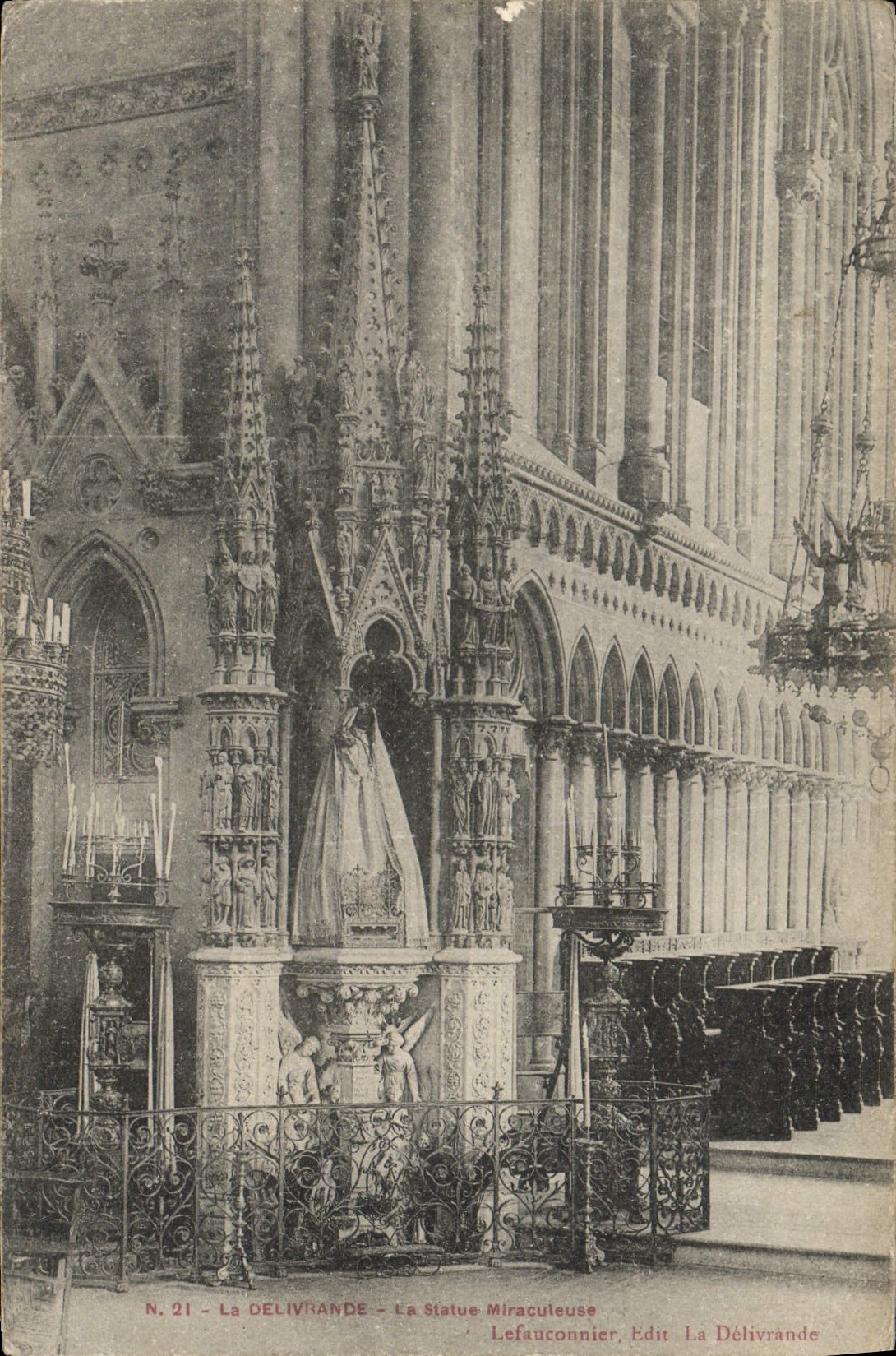 VINTAGE POSTCARD Delivrande the Virgin miraculous Statue