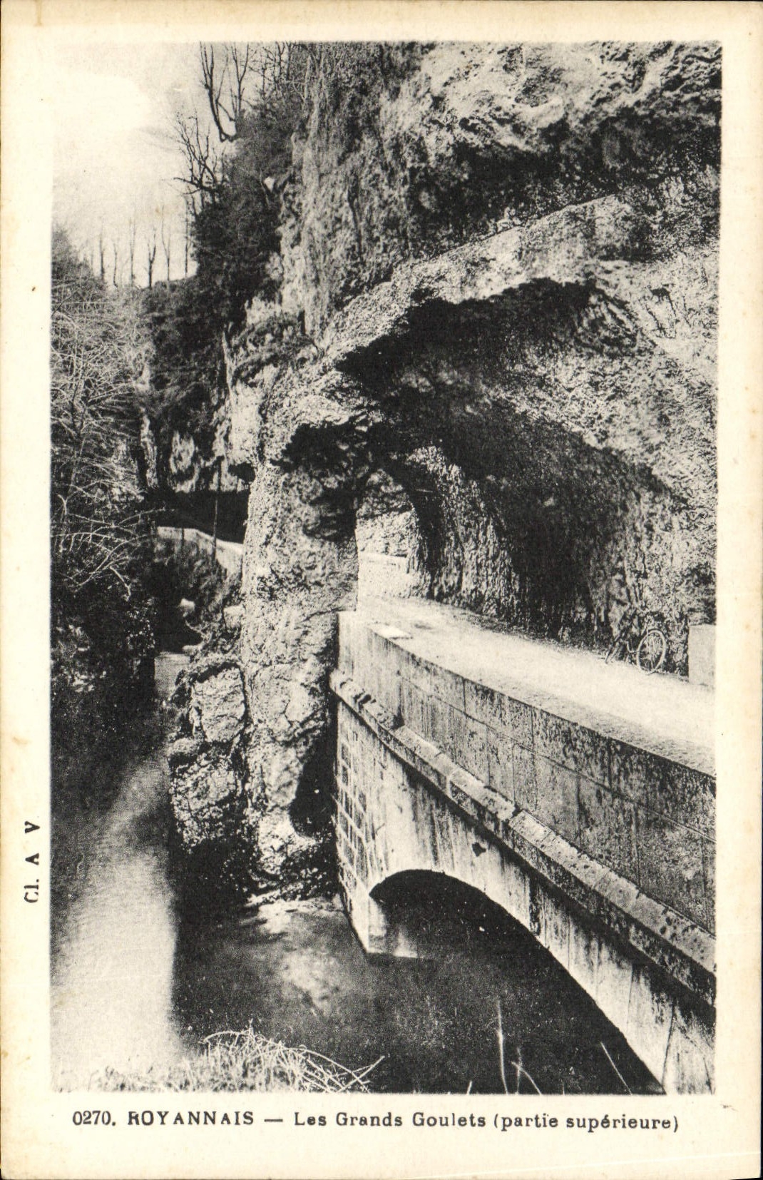 VINTAGE POSTCARD Royannais the Great Narrow parts upper part