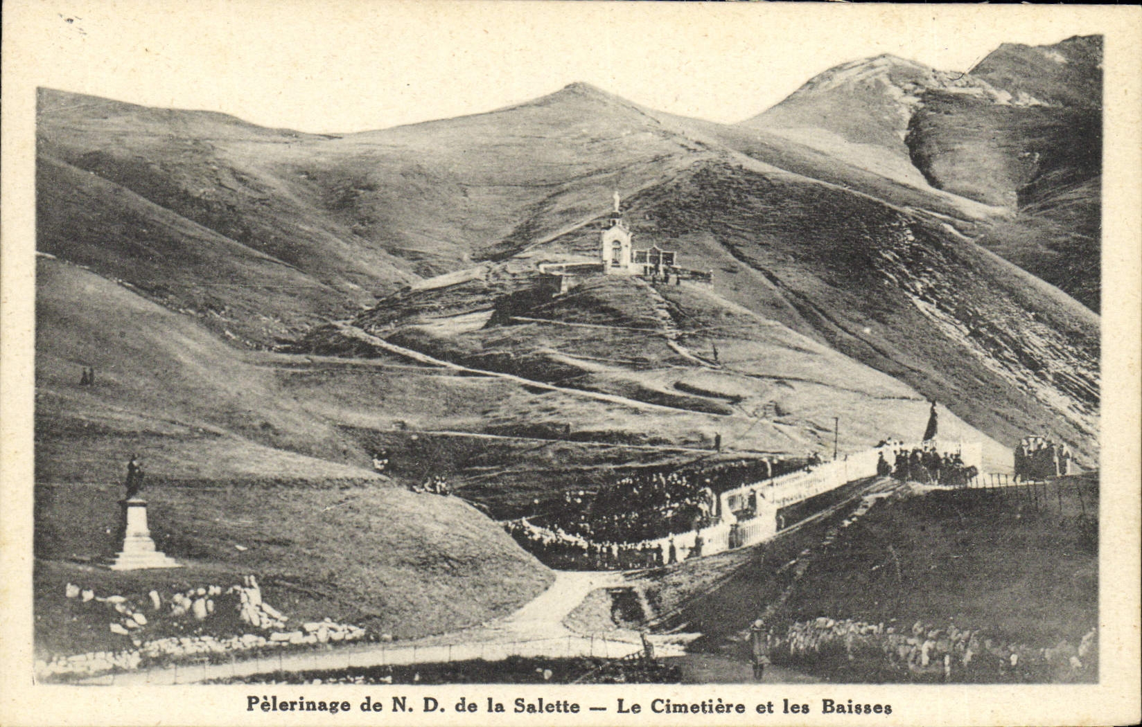 CPA Pelerinage De La Salette Le Cimetiere Et Les Baisses