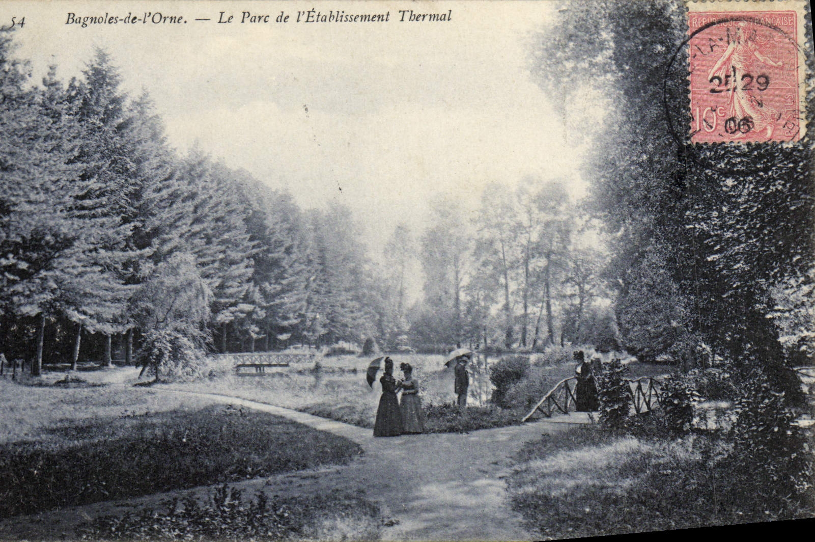 CPA Bagnoles De I'Orne Le Parc De I'Etablissment Thermal