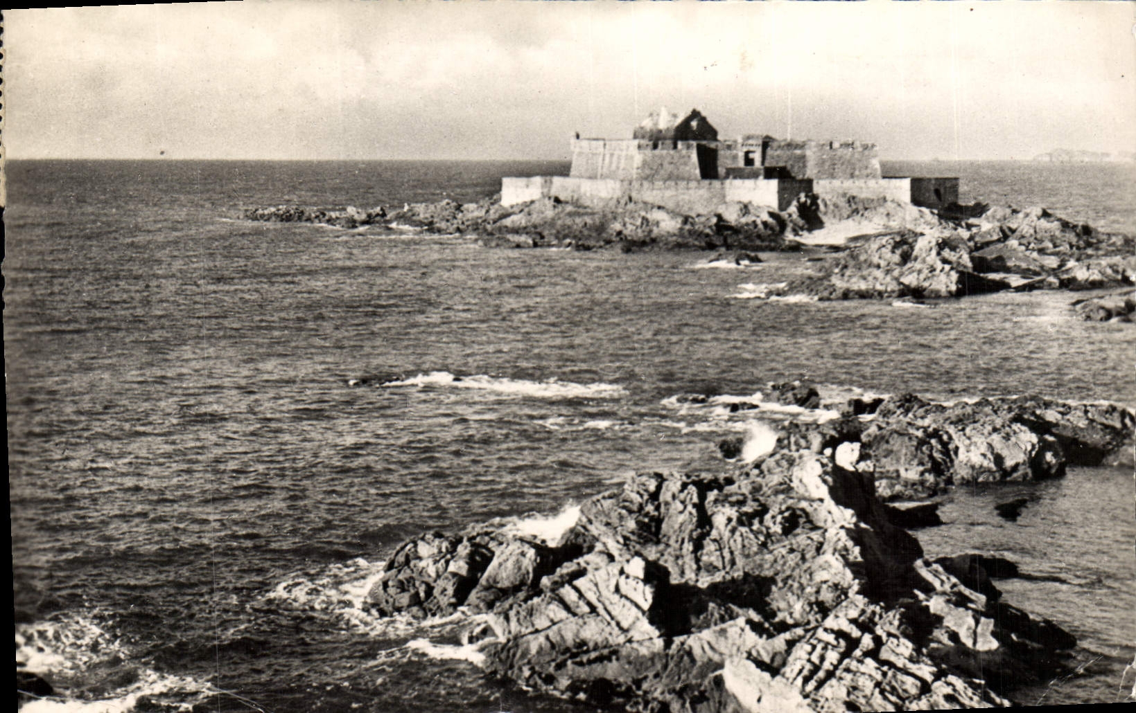 CPM En Bretagne Saint Malo Fort National