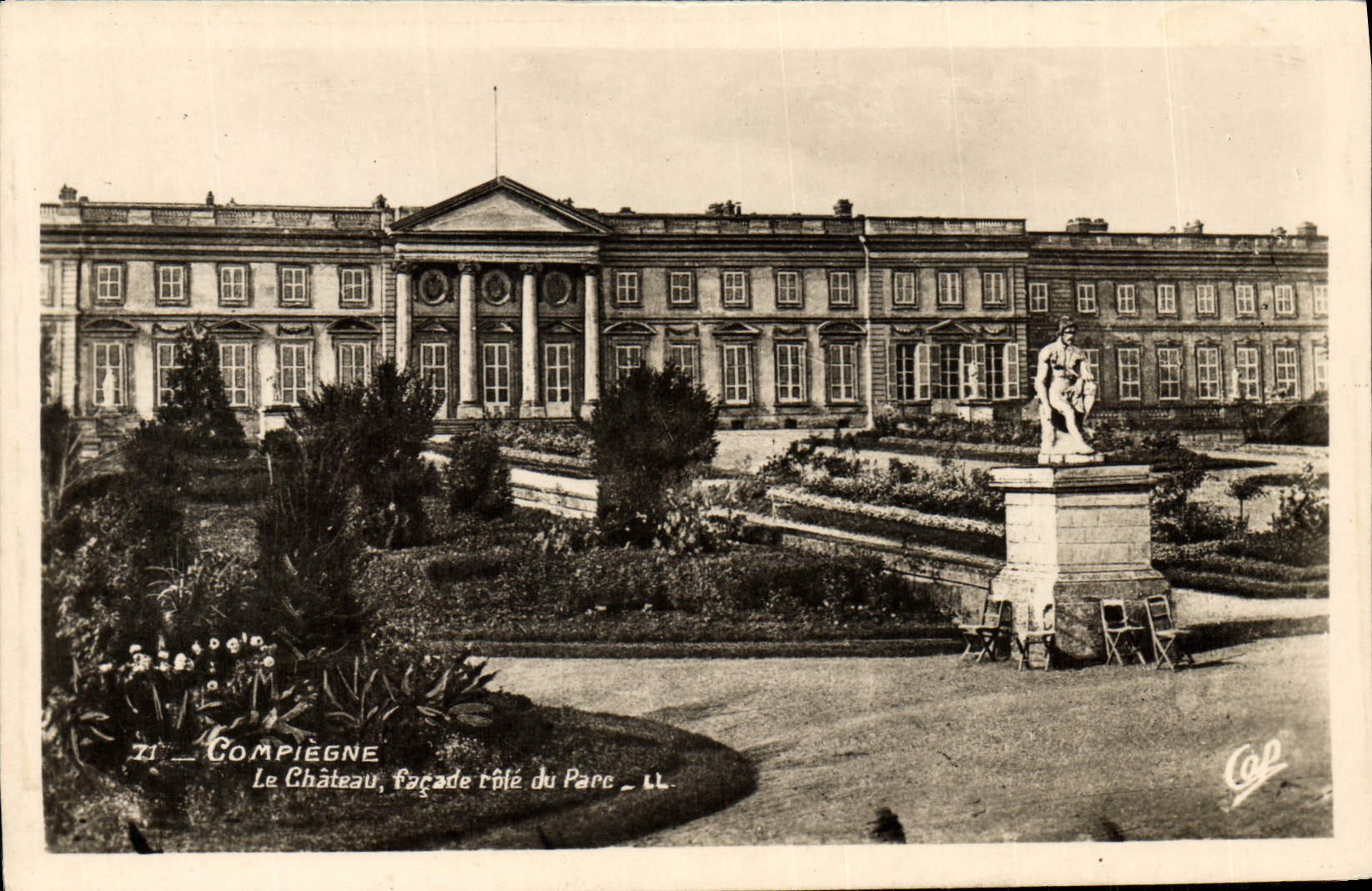La POSTAL Compiegne de la VENDIMIA el ataque frontal del castillo dimensiona el parque