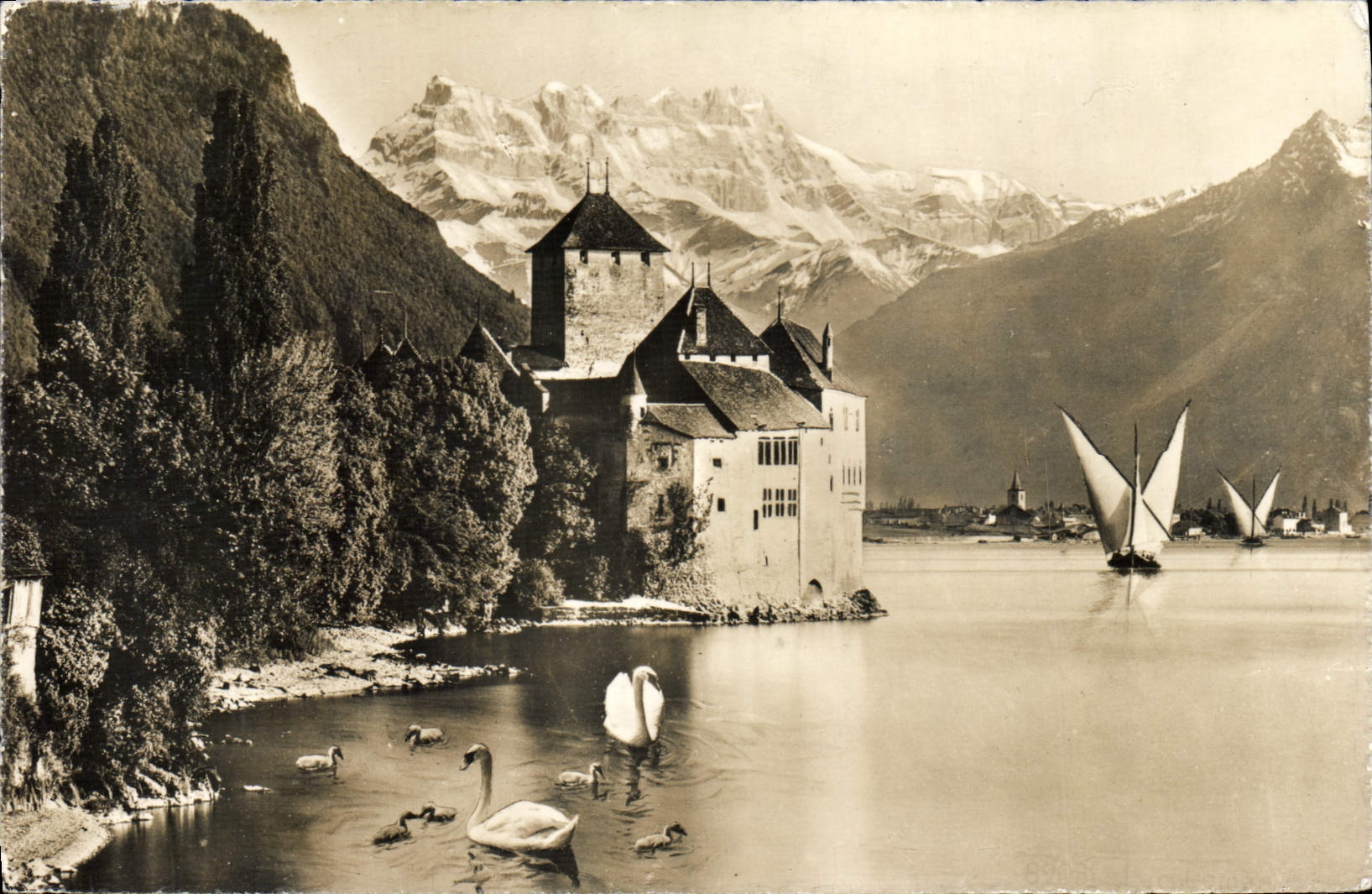 MODERN CARD Lake Leman Castle of Chillon and teeth of Midday Boat