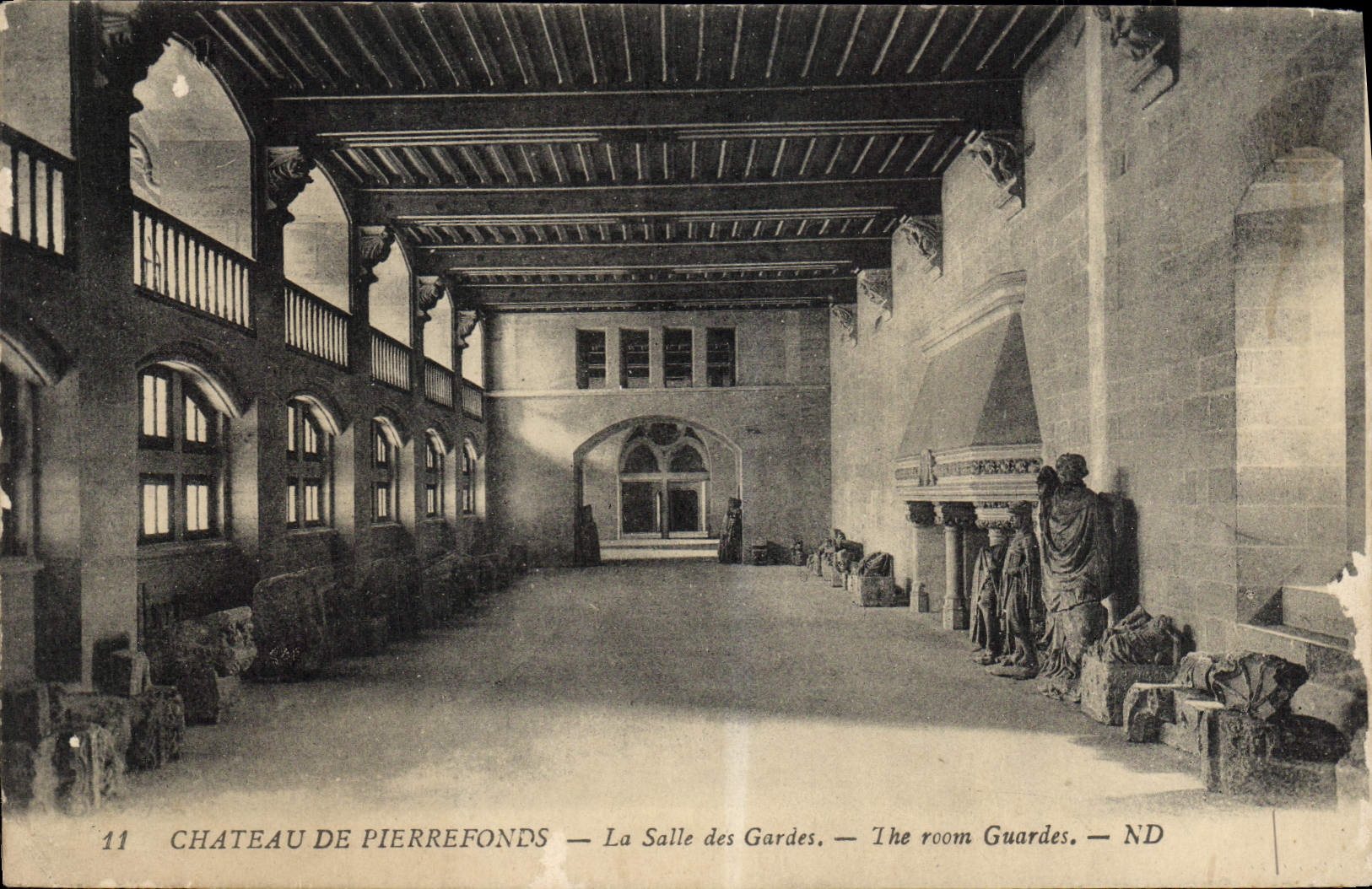 CPA Chateau De Pierrefonds La Salle des Gardes