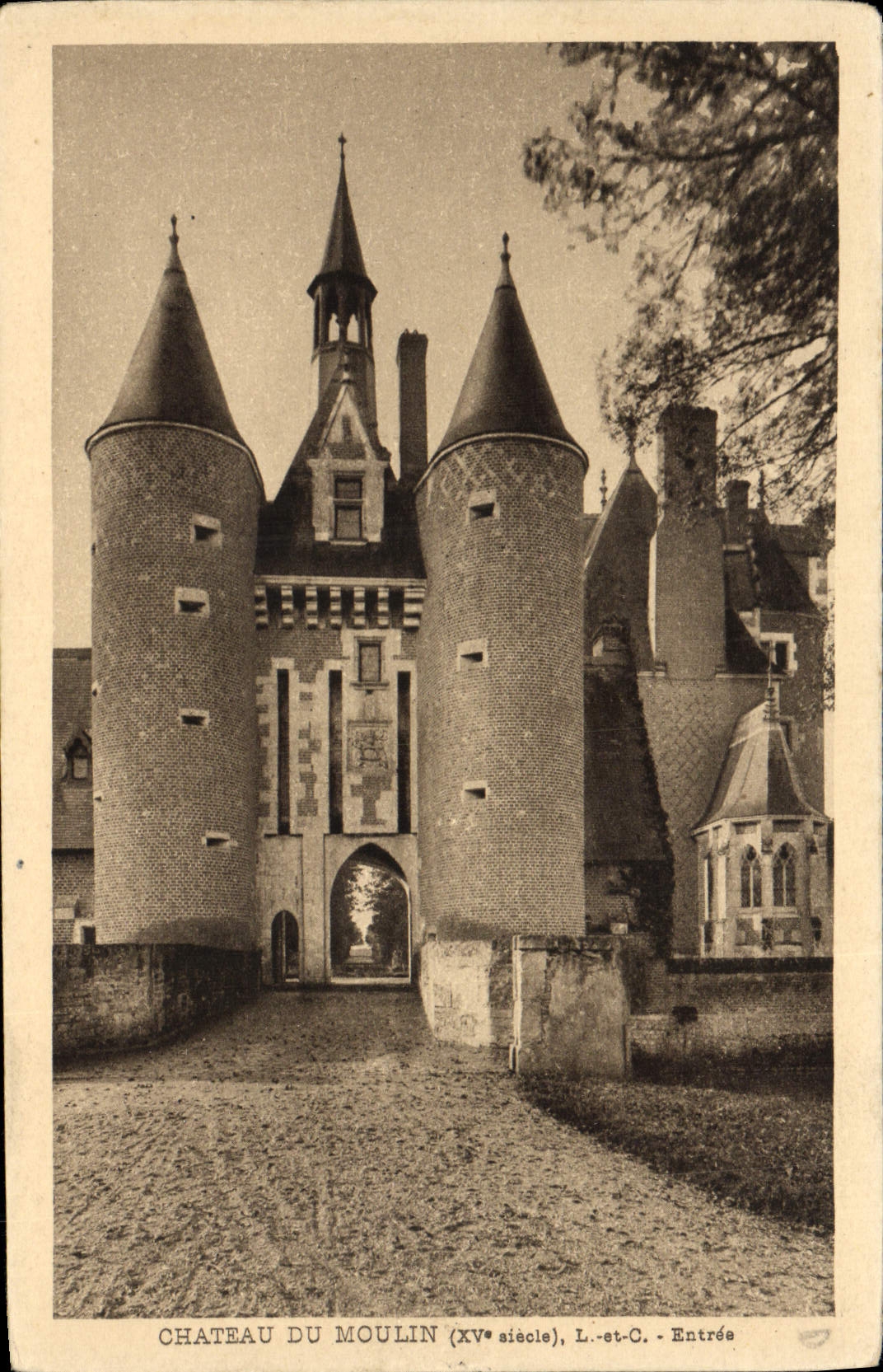 CPA Chateau Du Moulin entree