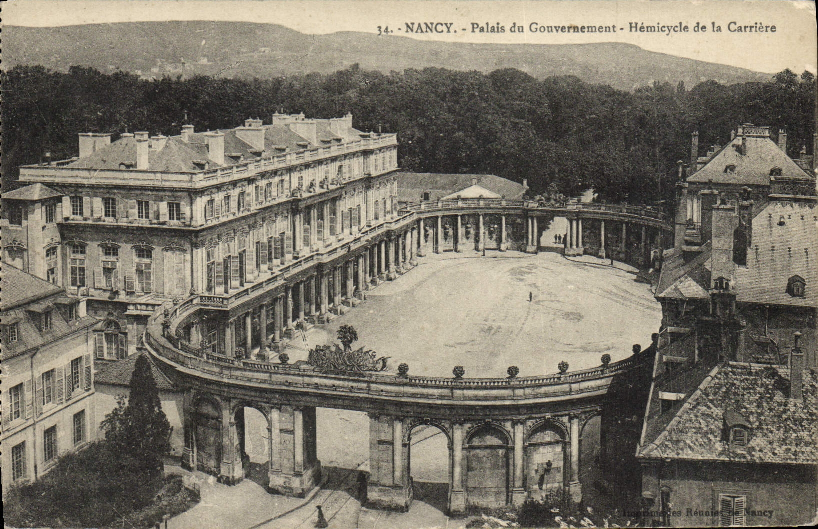 CPA Nancy Palais Du Gouvernement Hemicycle de la Carriere