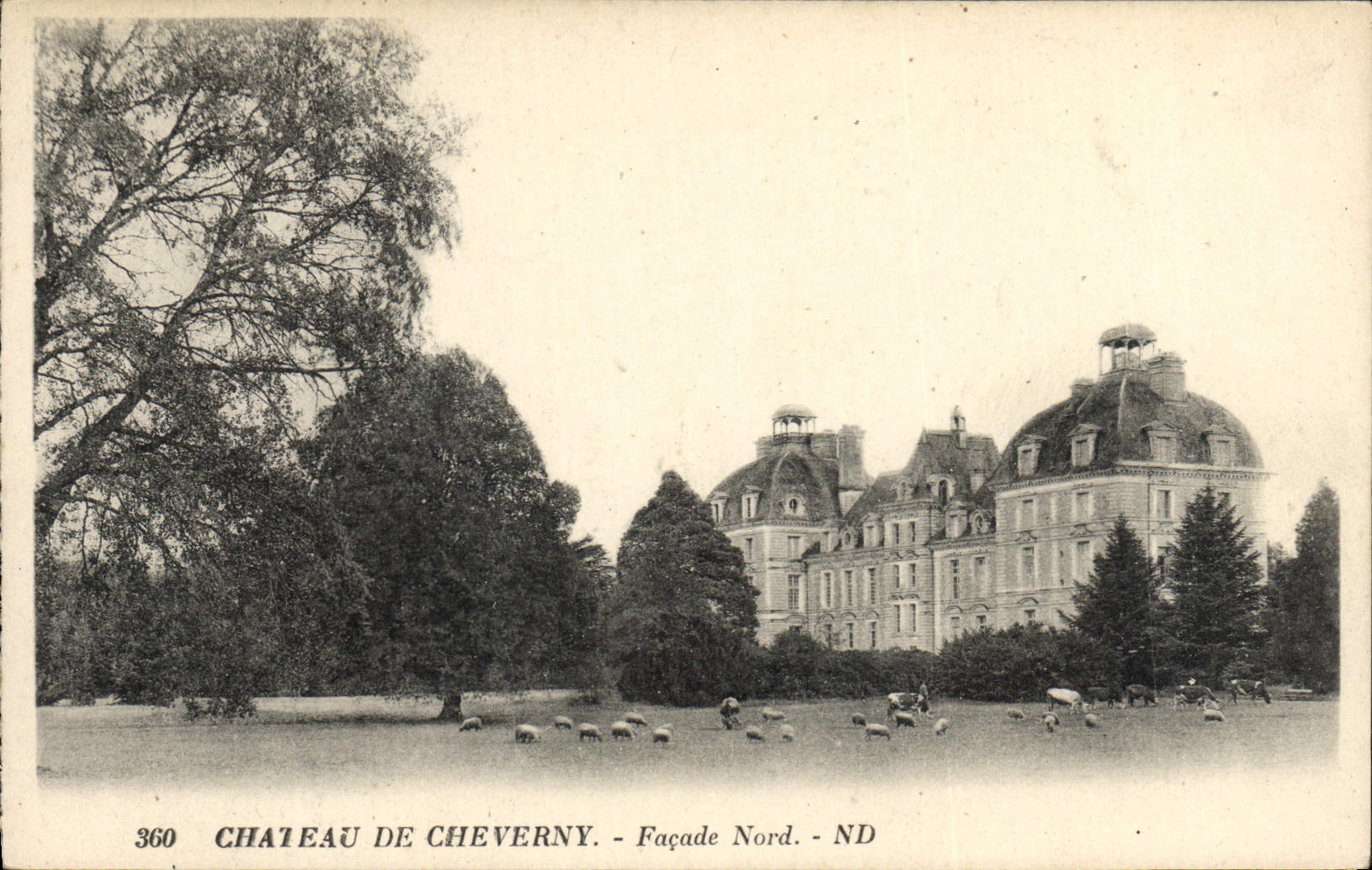 VINTAGE POSTCARD Castle De Northern Cheverny Frontage