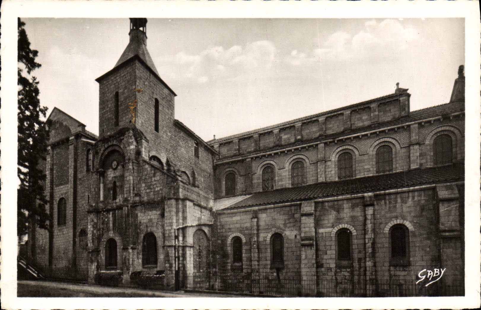 CPA Poitiers Eglise Saint Hilaire