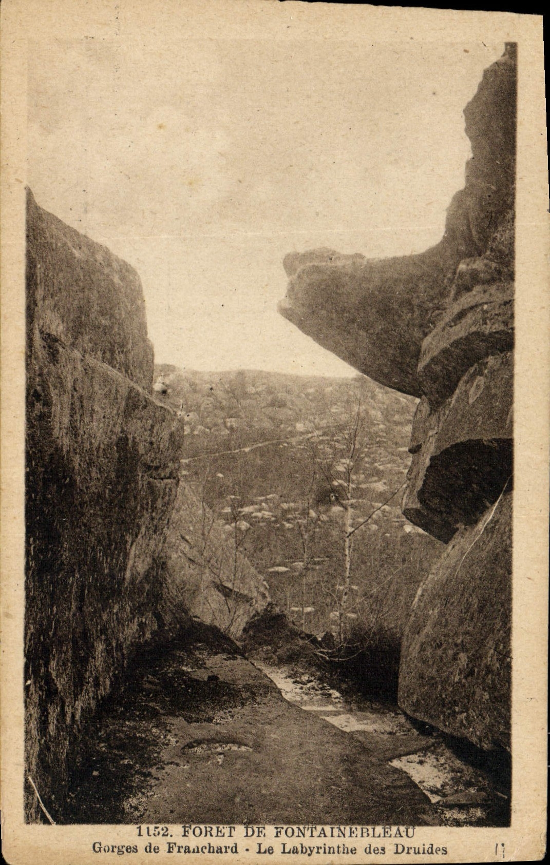 VINTAGE POSTCARD Drill De Fontainebleau Falls of Franchard the labyrinth of the Druids