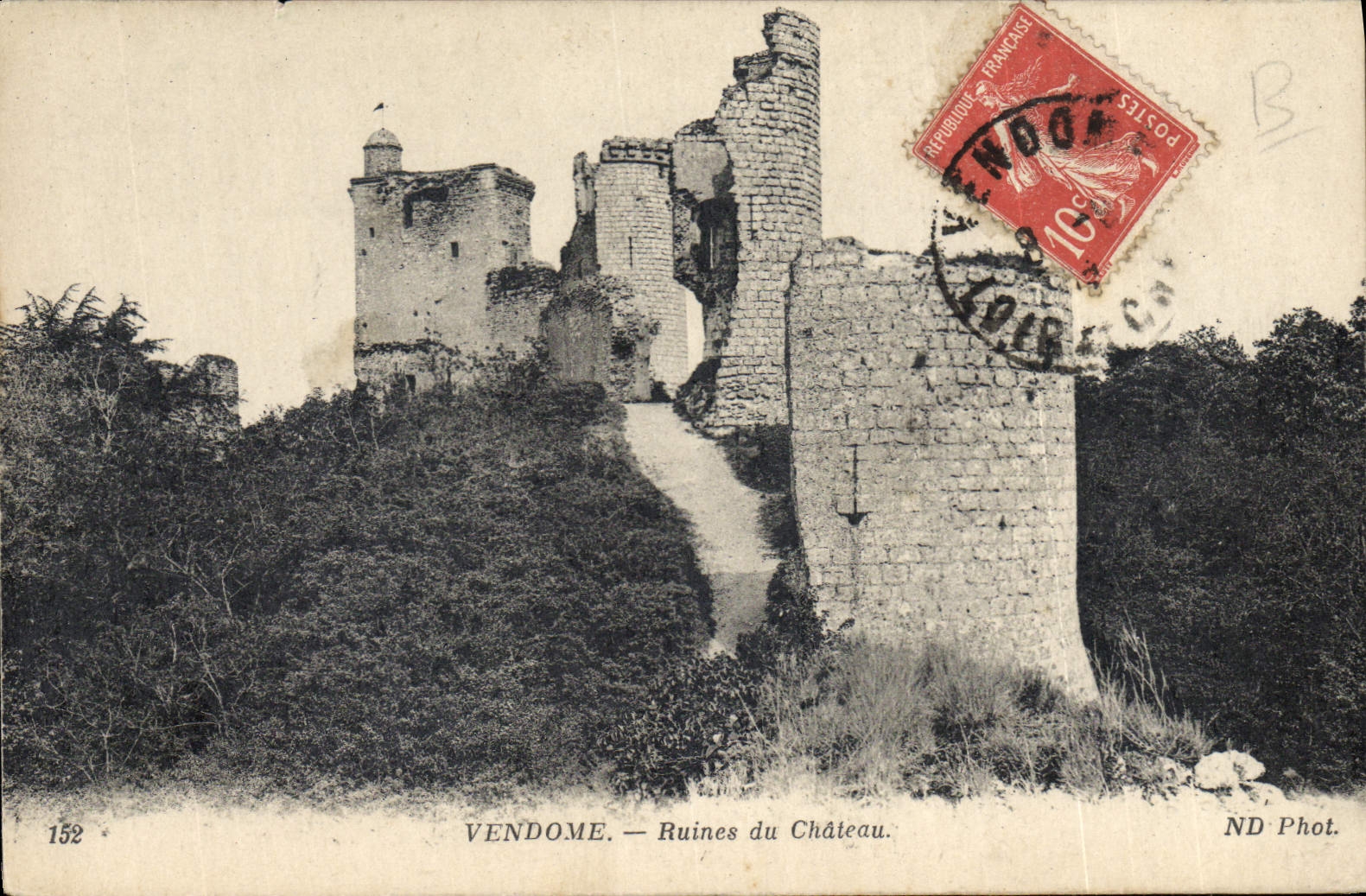 CPA Vendome Ruines Du Chateau