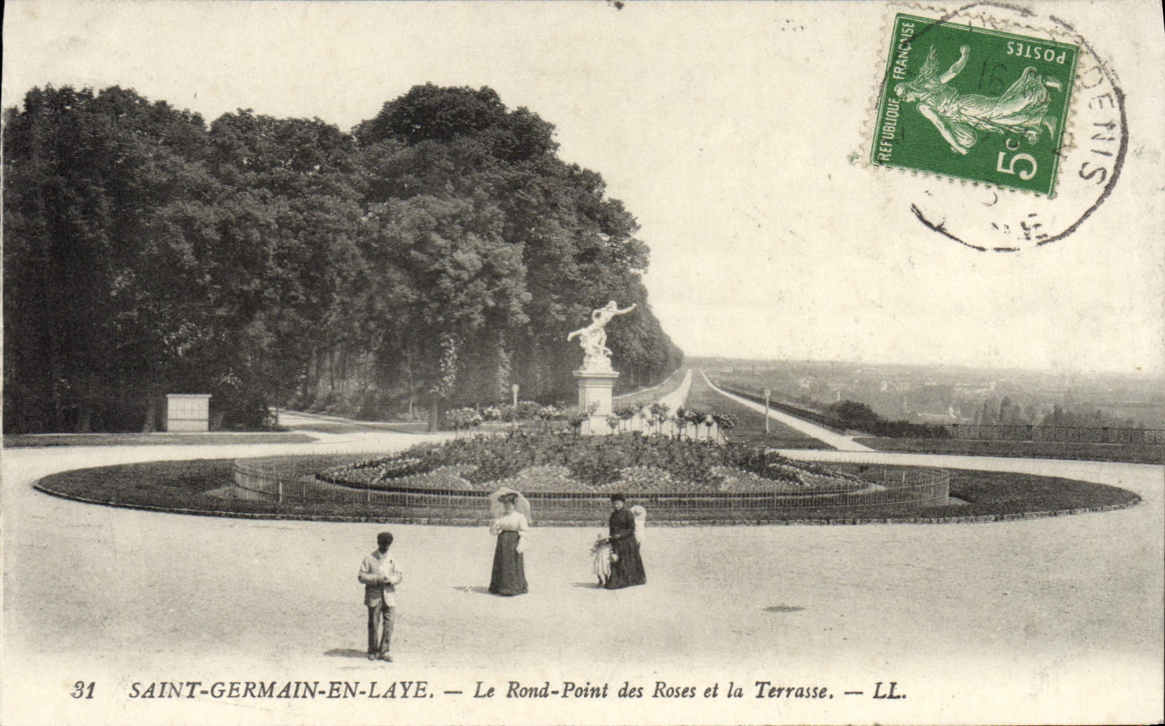 CPA Saint Germain En Laye Le Rond Point des Roses et la Terrasse