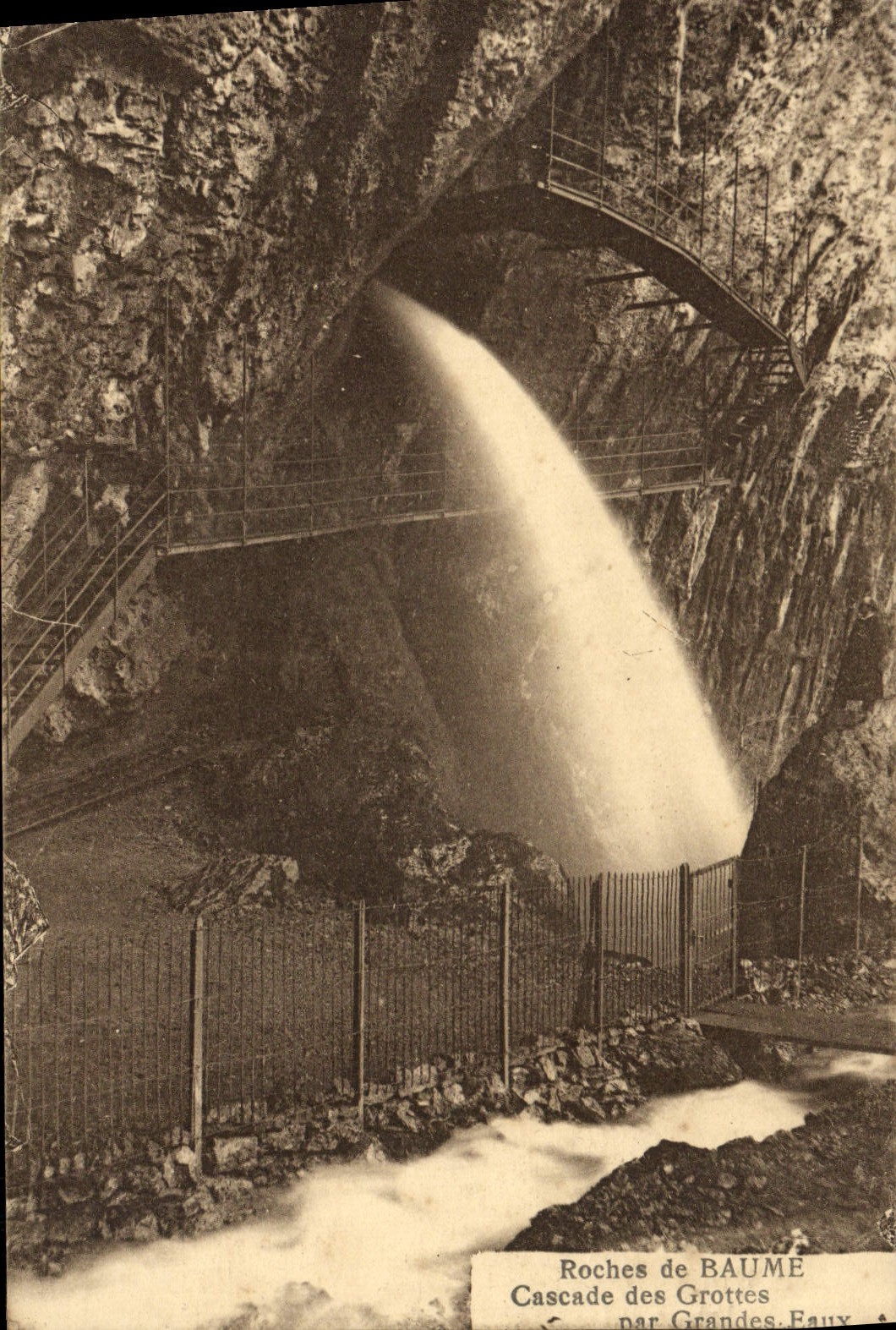 VINTAGE POSTCARD Roches of Balsam Cascades of the Caves by Large Water