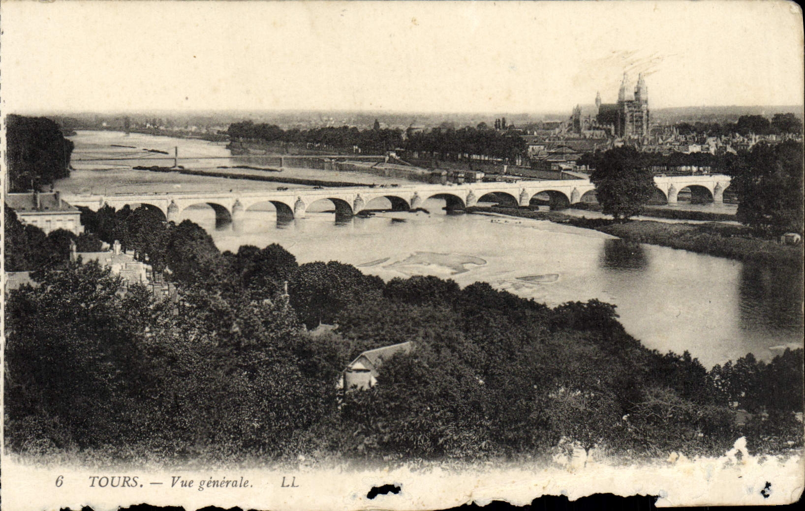 CPA Tours Vue Generale