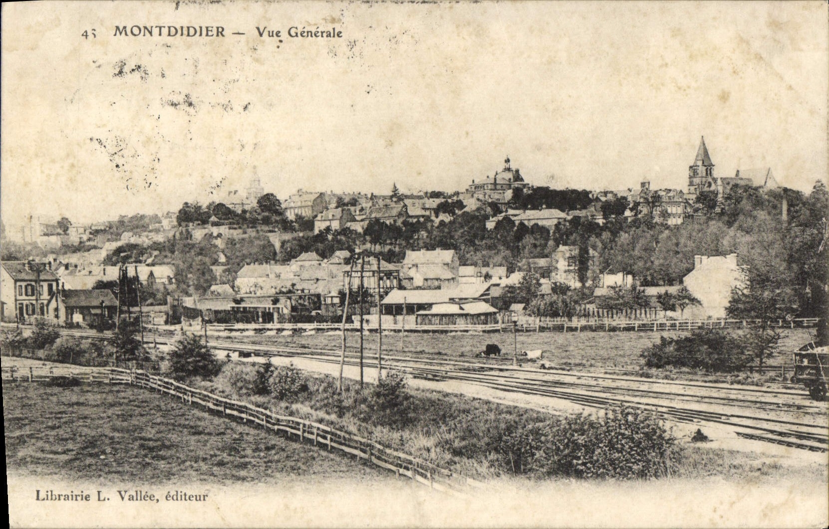 VINTAGE POSTCARD Montdidier View