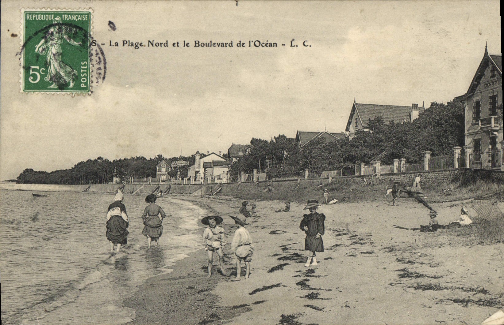 POSTAL de la VENDIMIA la playa norteña y el bulevar del océano