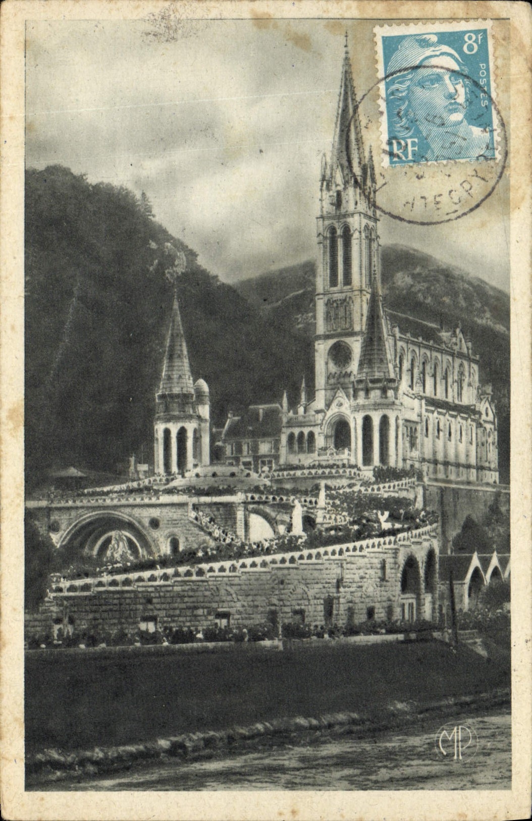 VINTAGE POSTCARD Heavy the Basilica one day of national Pilgrimage