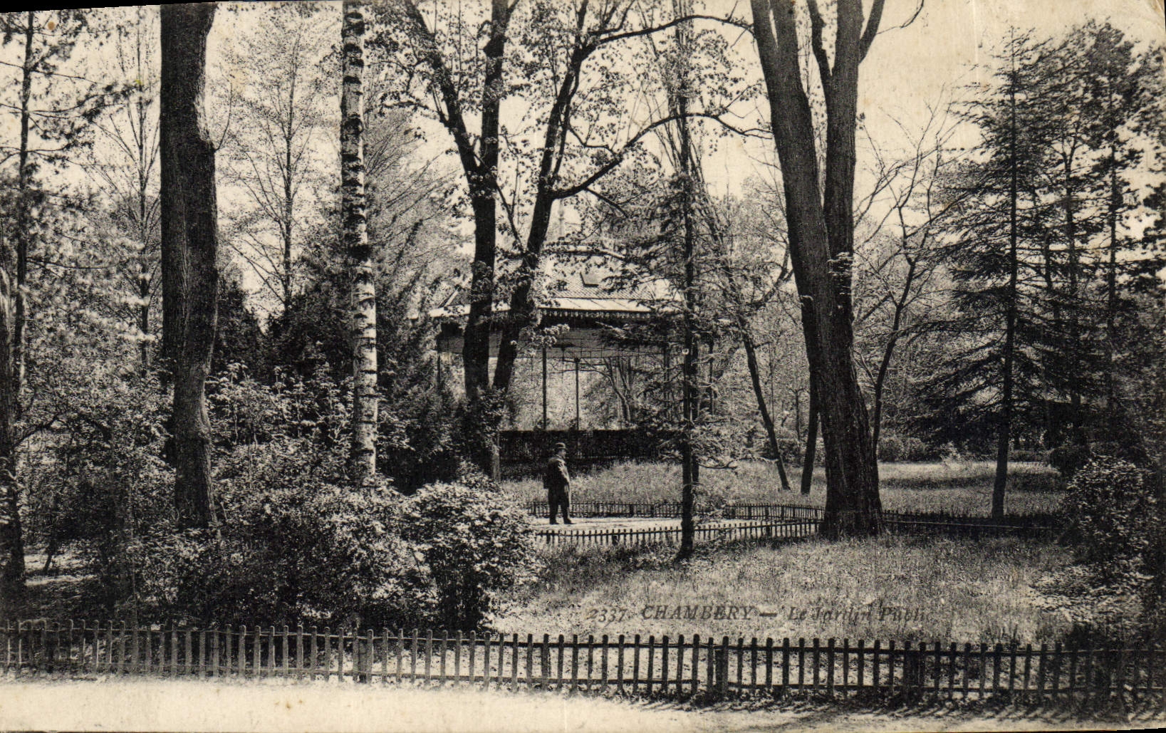 VINTAGE POSTCARD Chambéry the public garden
