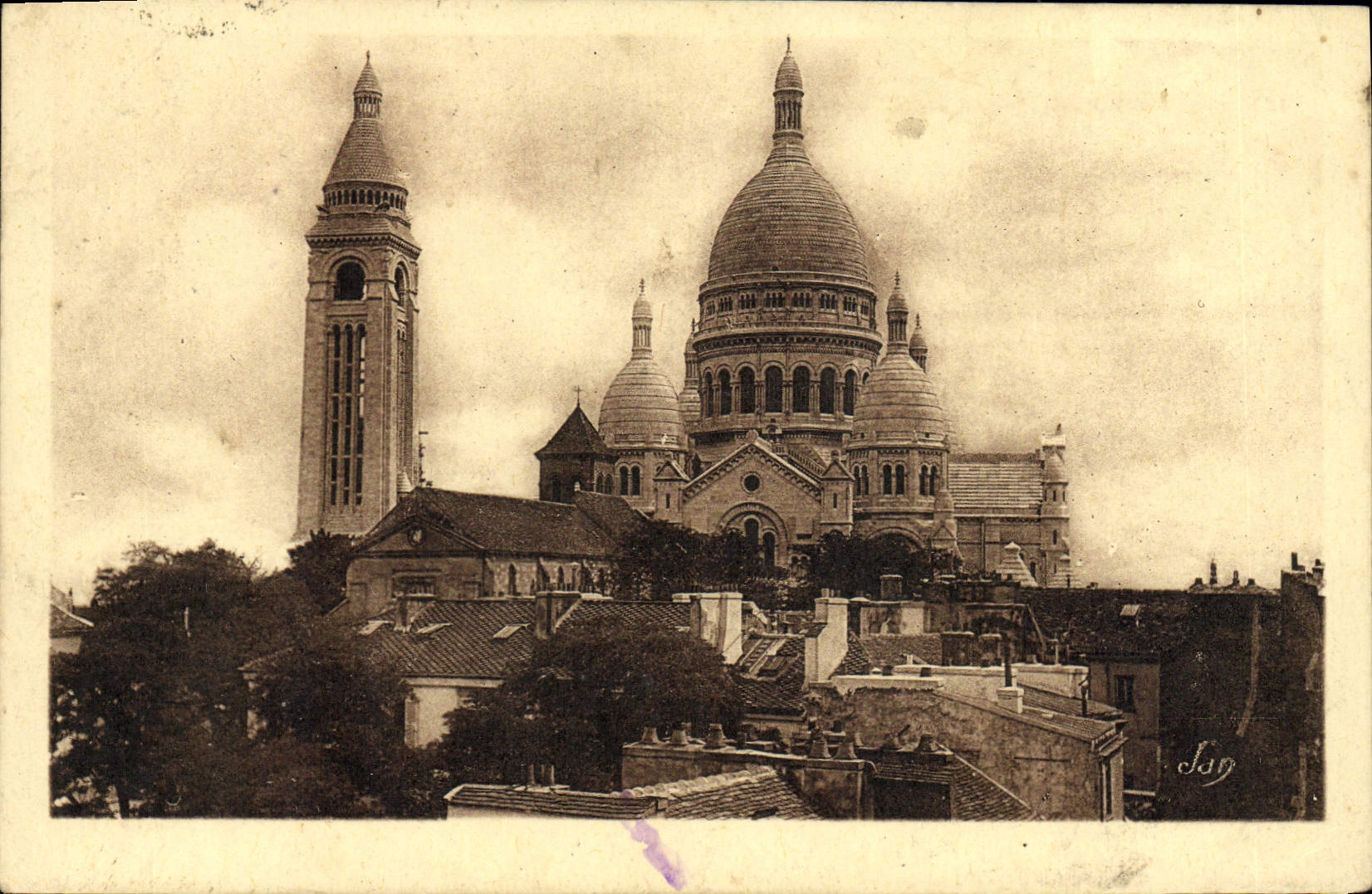 VINTAGE POSTCARD Paris the Church Saint Pierre of Montmartre and the Basilica of the Sacring Heart