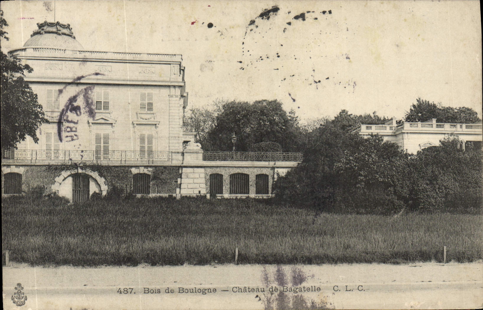 VINTAGE POSTCARD Bois de Boulogne Castle of Trifle