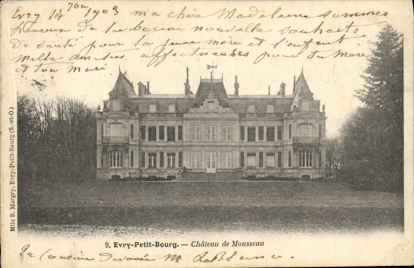 VINTAGE POSTCARD Evry Small Borough Castle of Mousseau