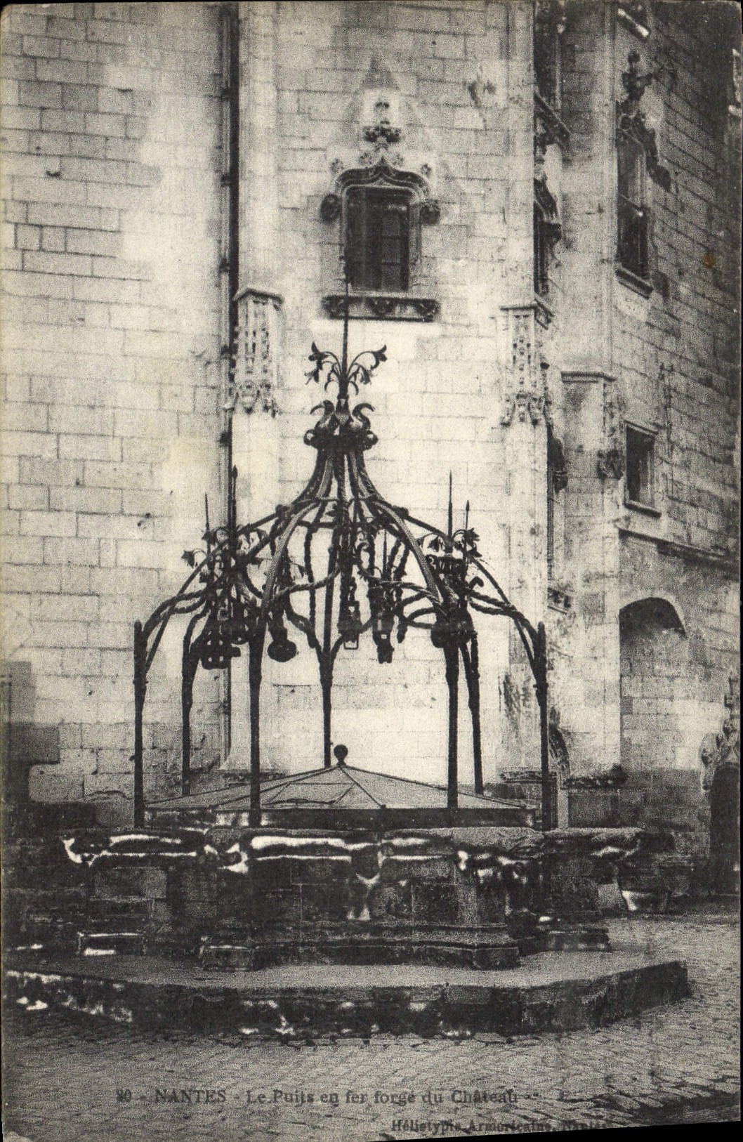 VINTAGE POSTCARD Nantes Fuits And Wrought iron Of the Castle