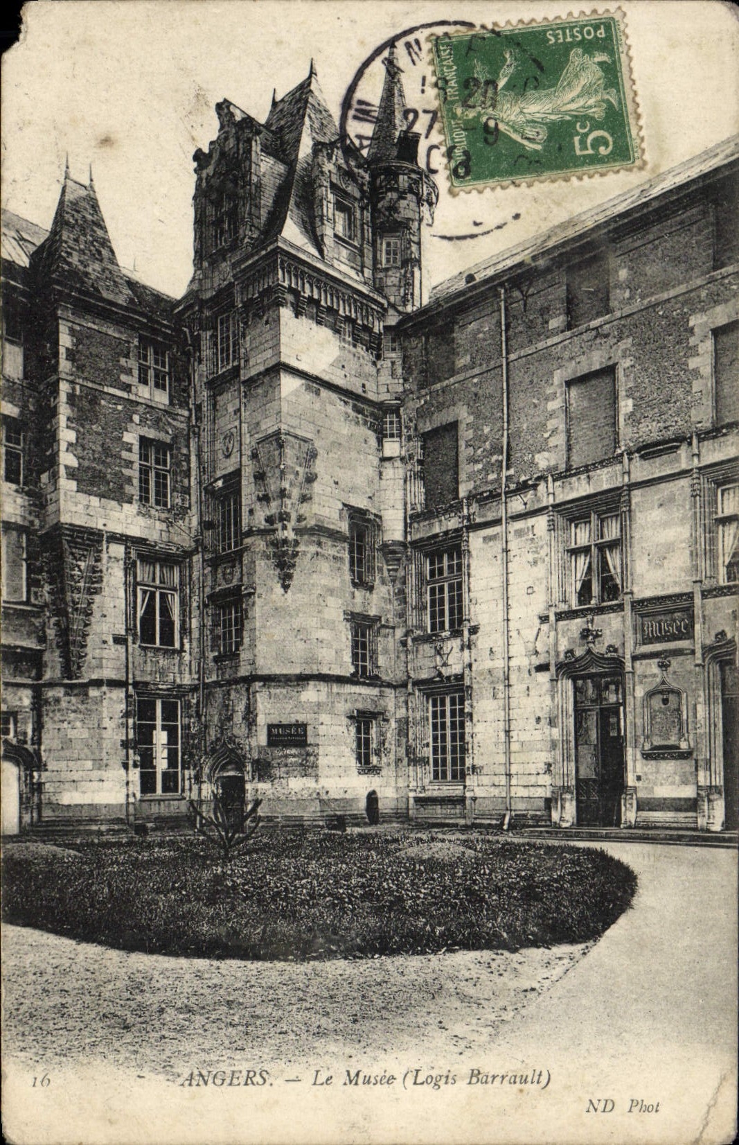 CPA Angers Le Musee Logis Barrault 