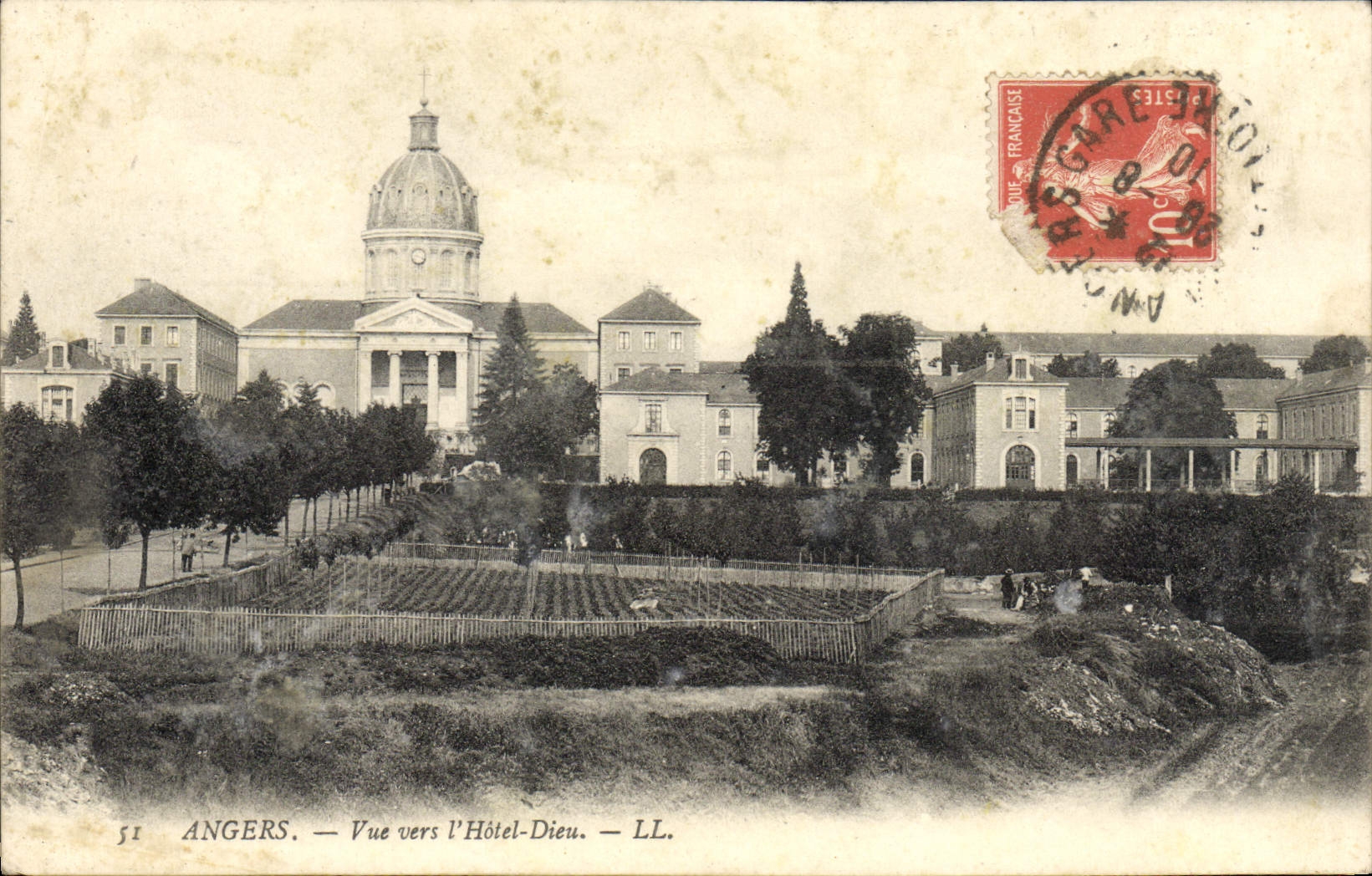 La POSTAL de la VENDIMIA encoleriza visto hacia dios del hotel de I