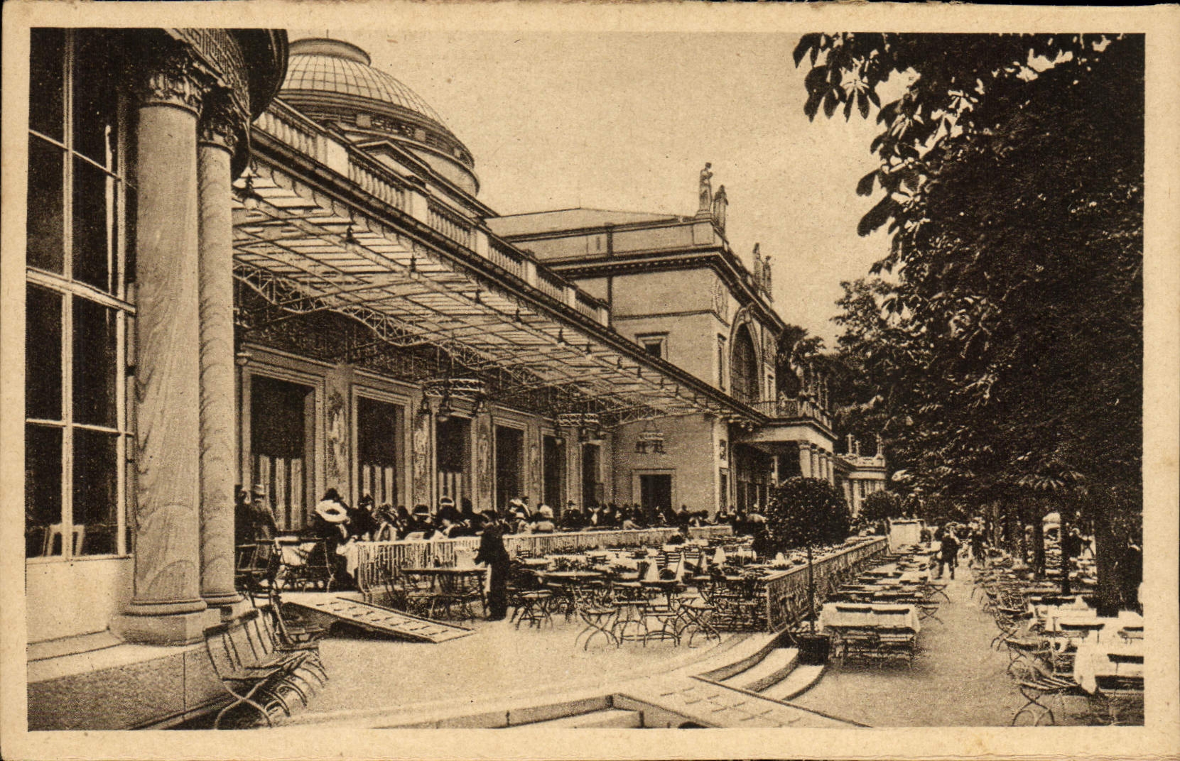 CPA Wiesbaden Kurhausterrasse Cure Salle