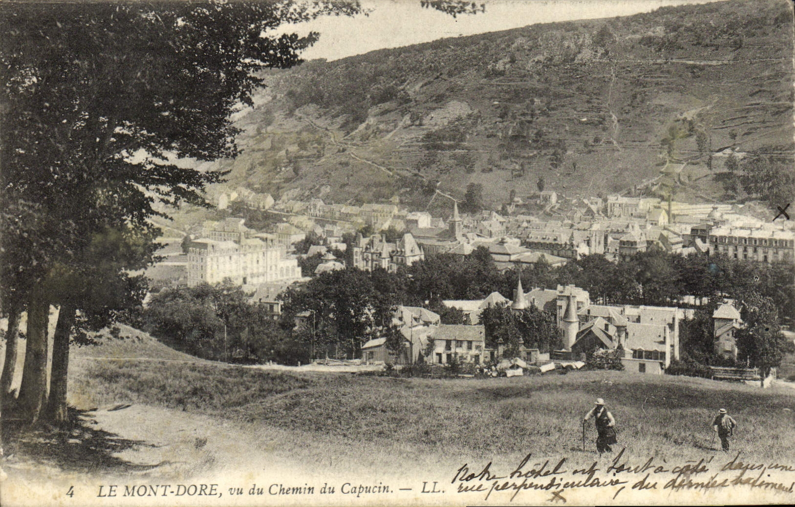 CPA Le Mont Dore Vu Du Chemin Du Capucin