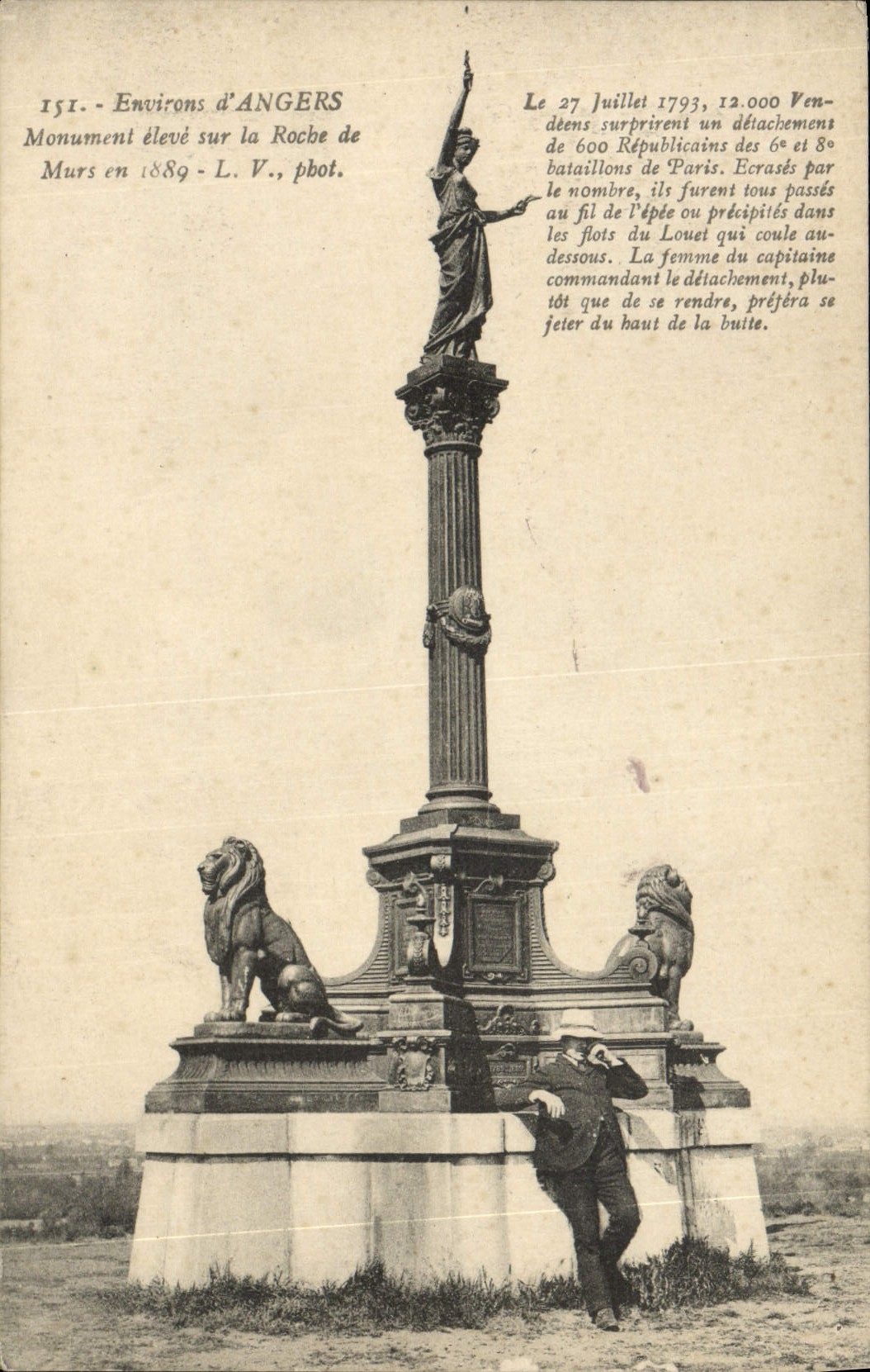 CPA Environs d'Angers Monument eleve sur la roche de Mars en 1889 Lion 