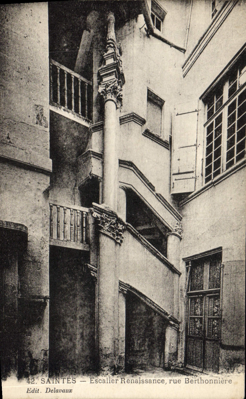 VINTAGE POSTCARD Saintes Staircase Renaissance Street Berthonniere