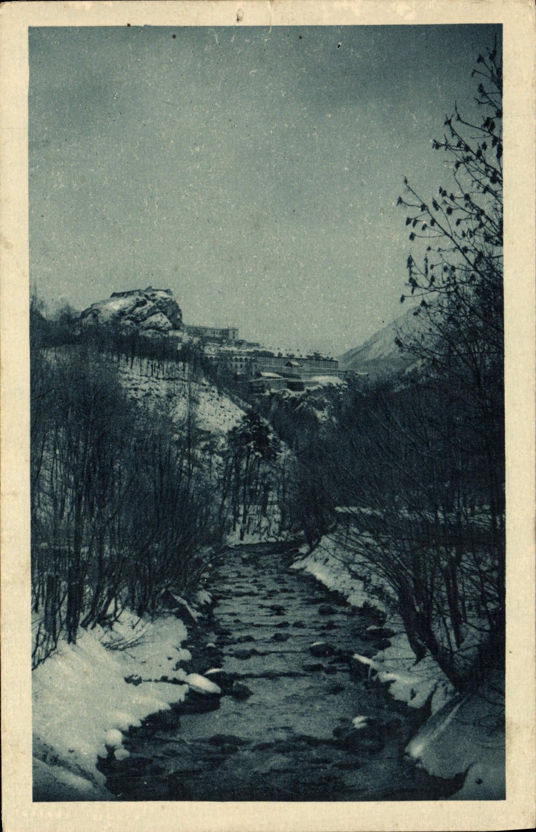 CPA Briancon en hiver La Durance la citadelle