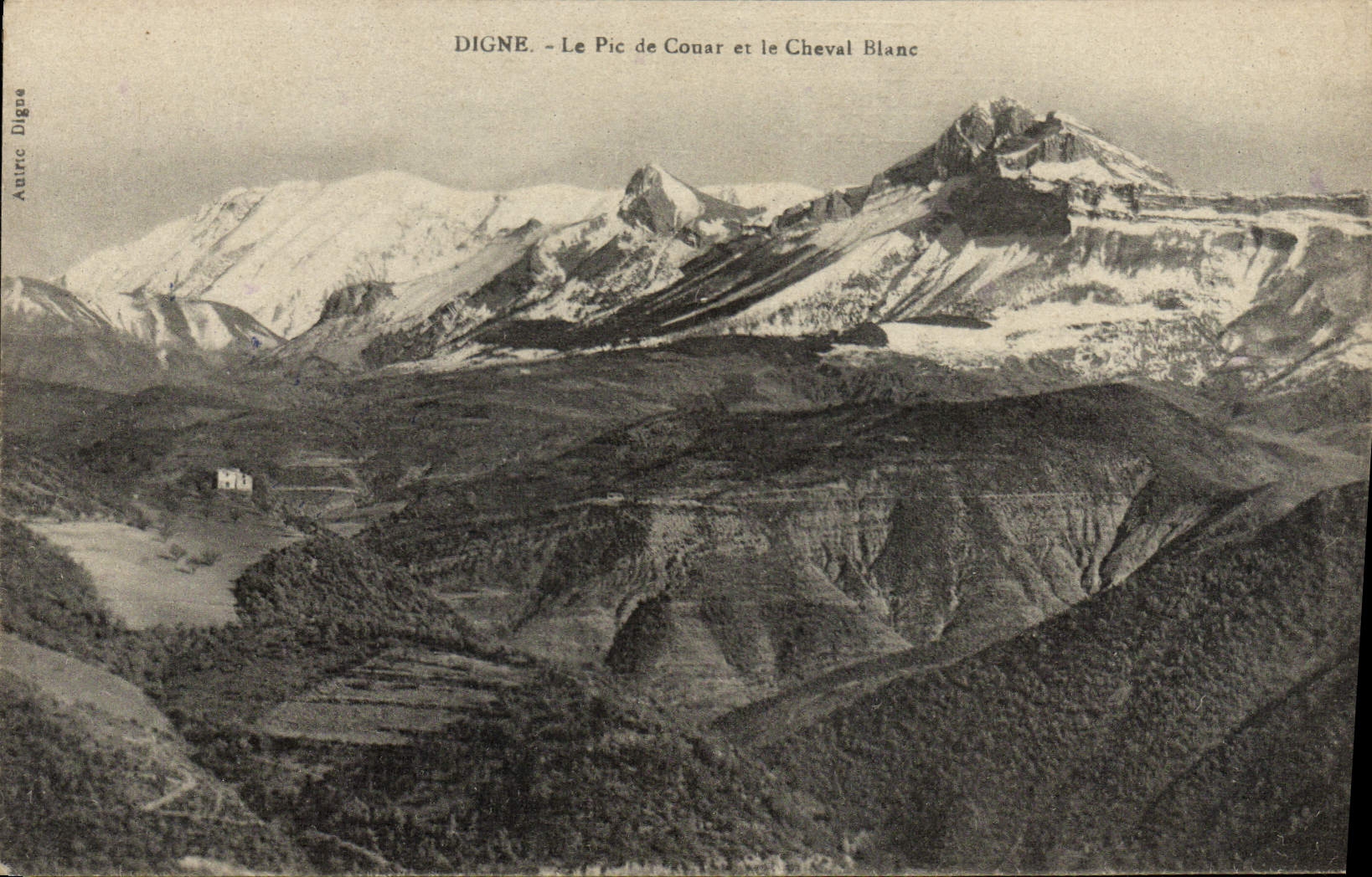 CPA Digne Le Pic de Couar et le Cheval Blanc