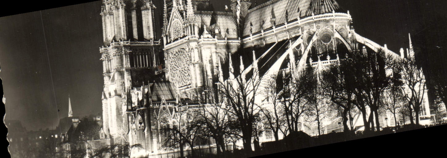 CPM Paris Ses Merveilles Vue Prise la nuit de la Rive gauceh sur la cathedrale Notre Dame