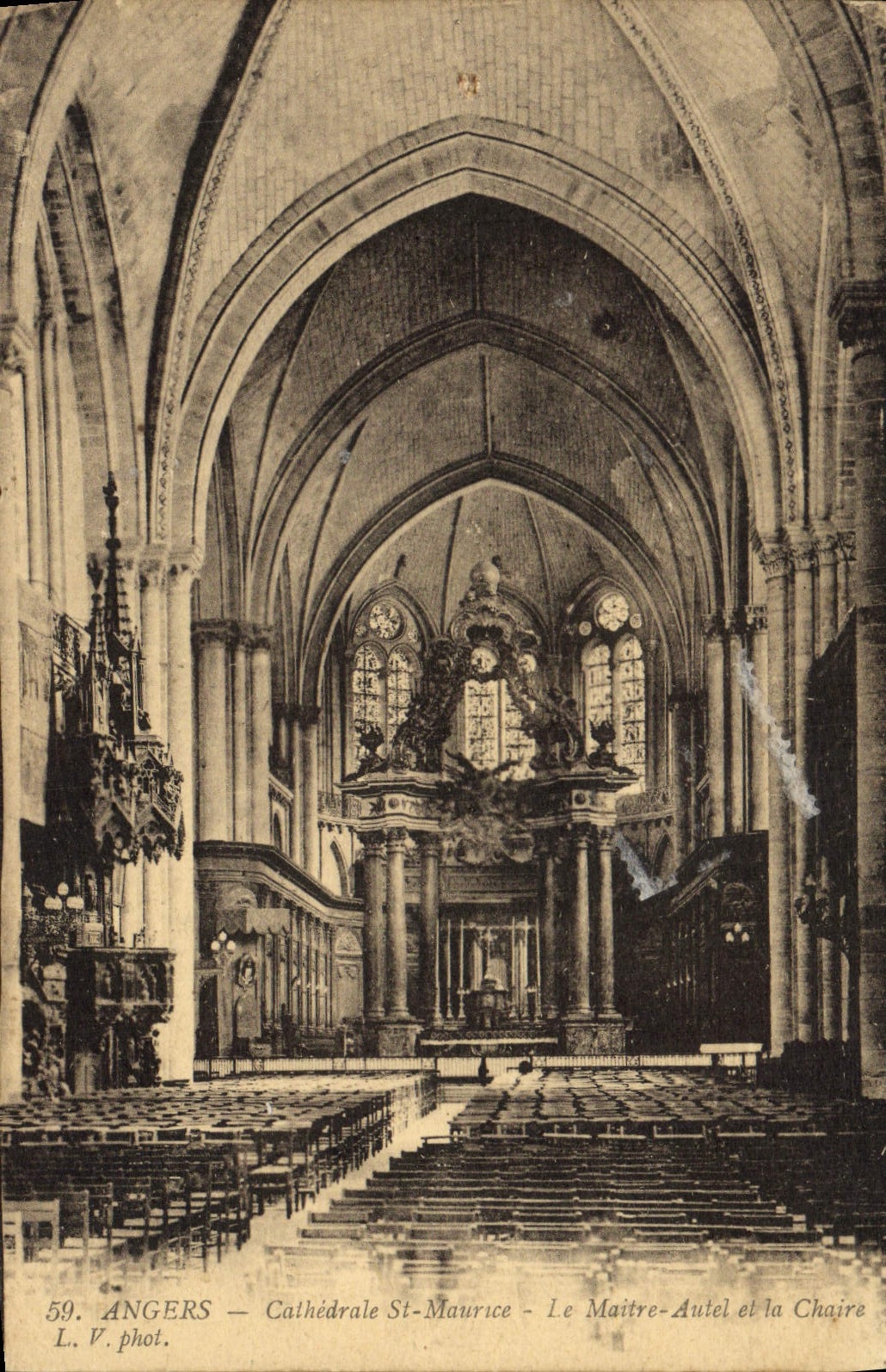 La POSTAL de la VENDIMIA encoleriza St Mauricio de la catedral el puente principal del horno y el púlpito