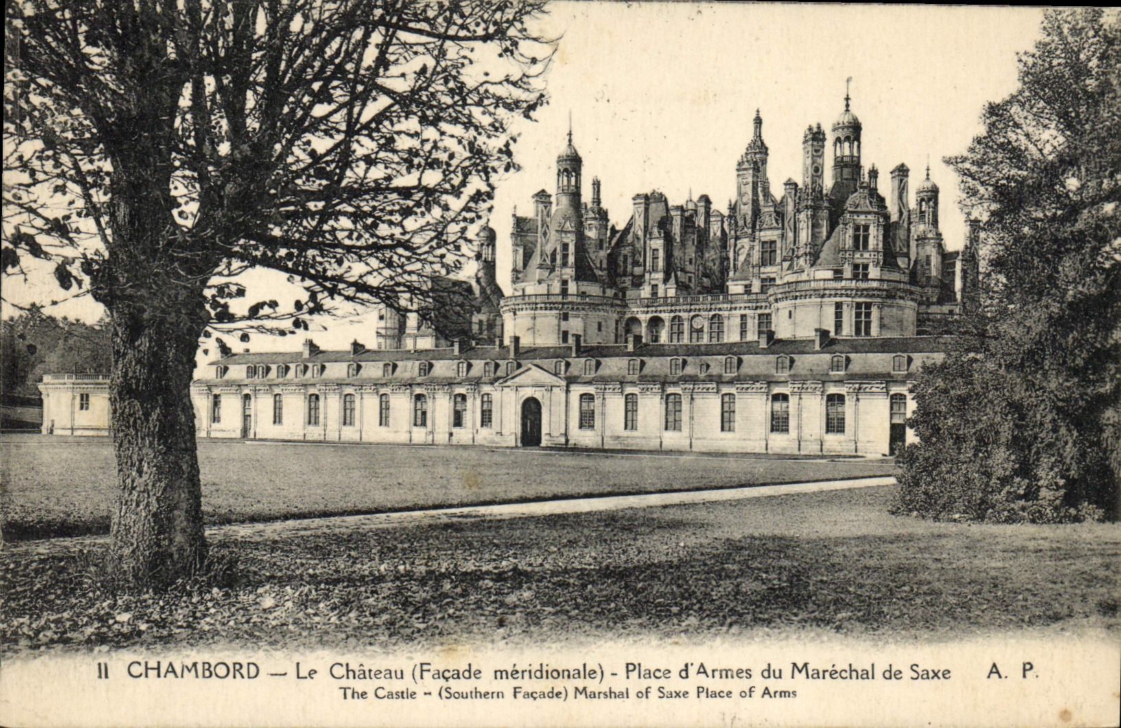 CPA Chambord Le Chateau Place d'Armes du Marechal de Saxe