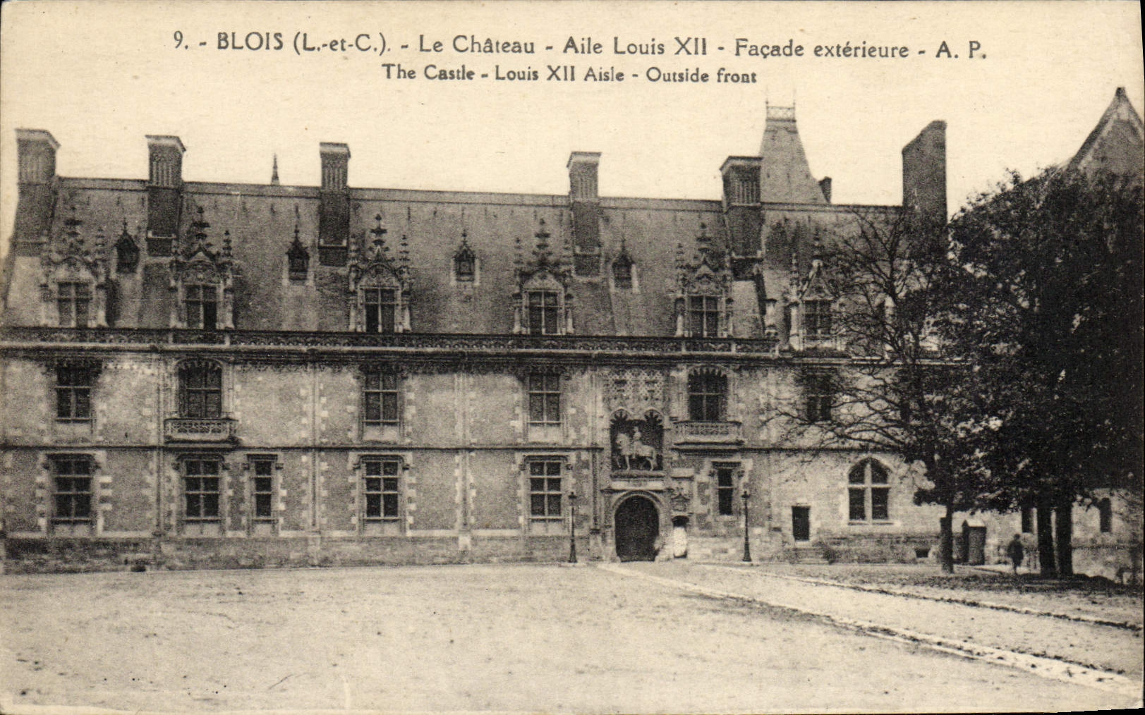 CPA Blois Le Chateau Aile Louis XII Facade exterieure 