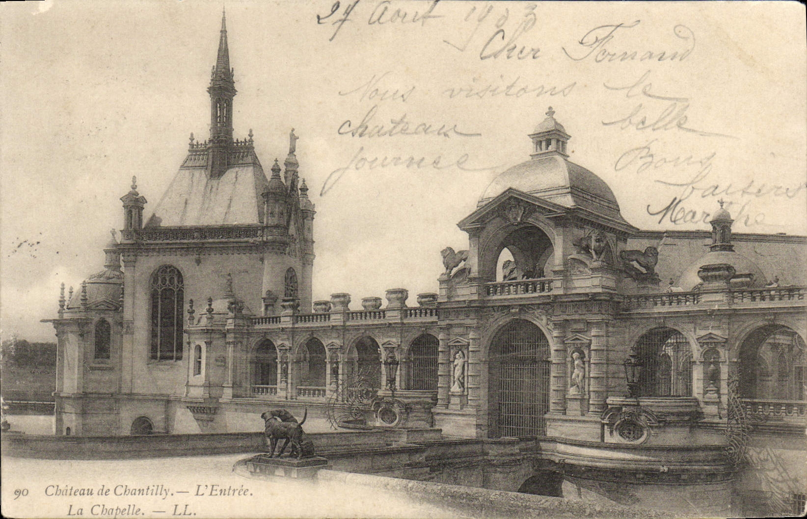 CPA Chateau de Chantilly L'Entree La Chapelle