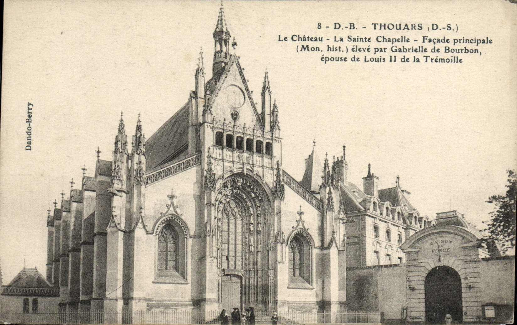 VINTAGE POSTCARD Thouars the Castle Sainte the Vault principal Frontage