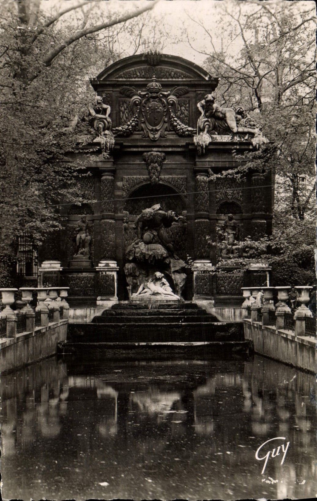 CPM Paris Et Ses Merveilles Jardin du Luxembourg Fontaine de Medicis