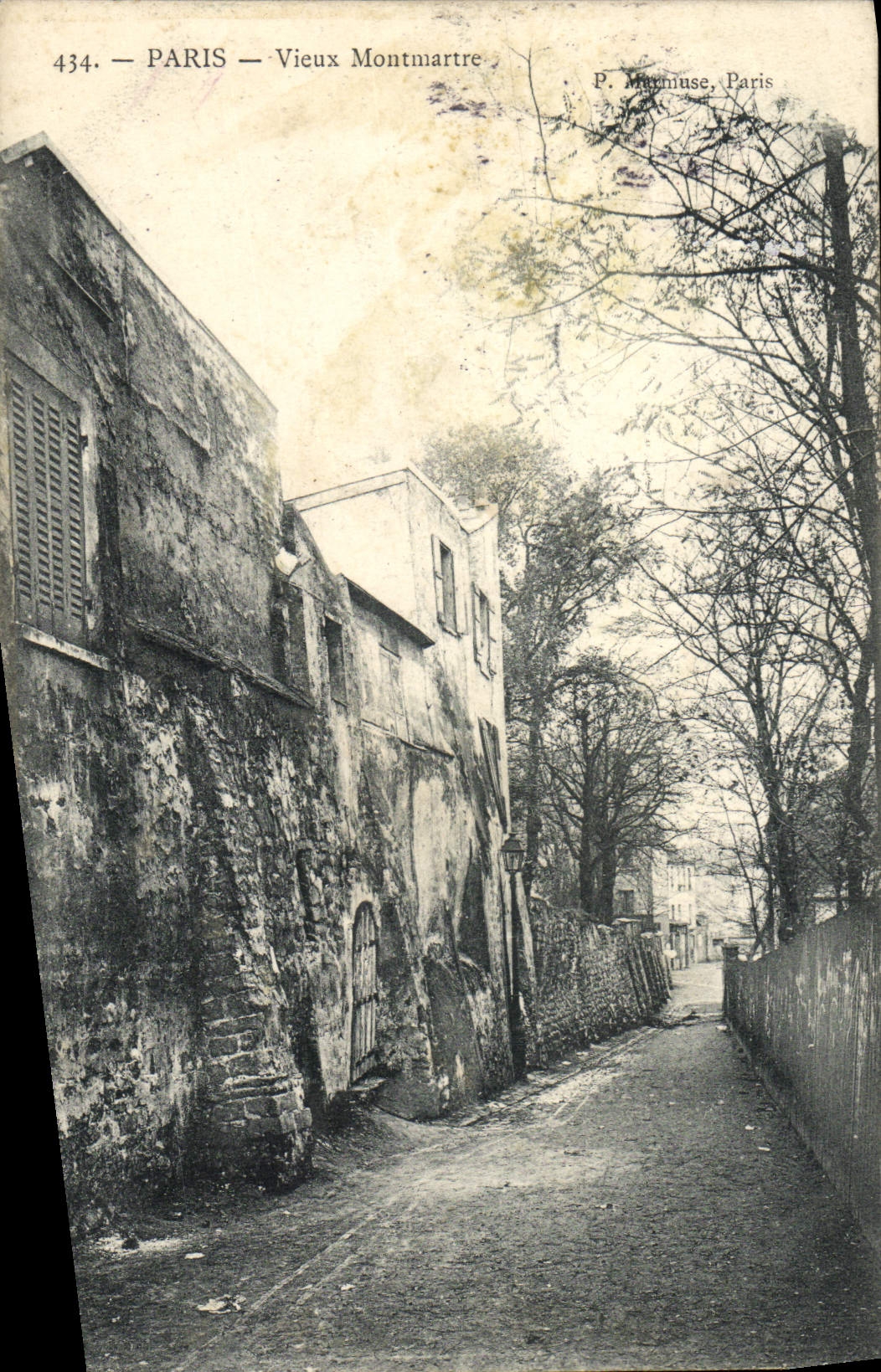 VINTAGE POSTCARD Paris Old Montmartre