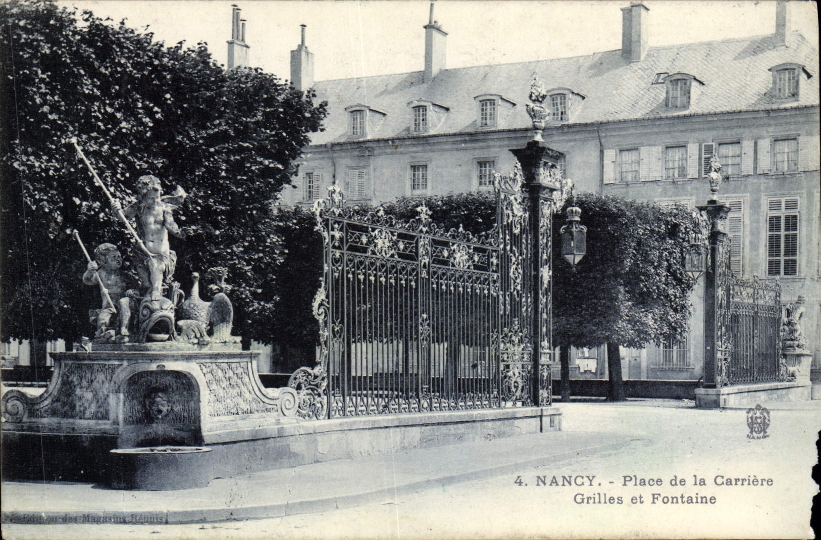 CPA Nancy Place de la Carriere Grilles et Fontaine