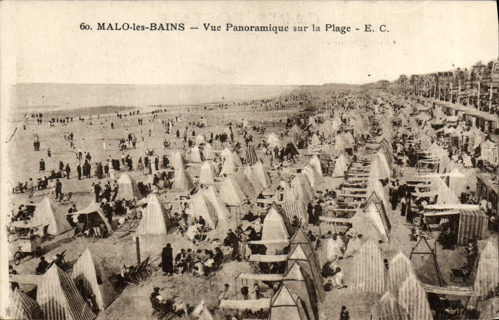 CPA Malo Les Bains Vue Panoramique sur la Plage