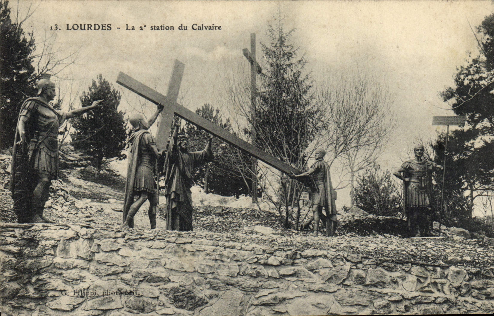 VINTAGE POSTCARD Heavy the 2nd Station Martyrdom