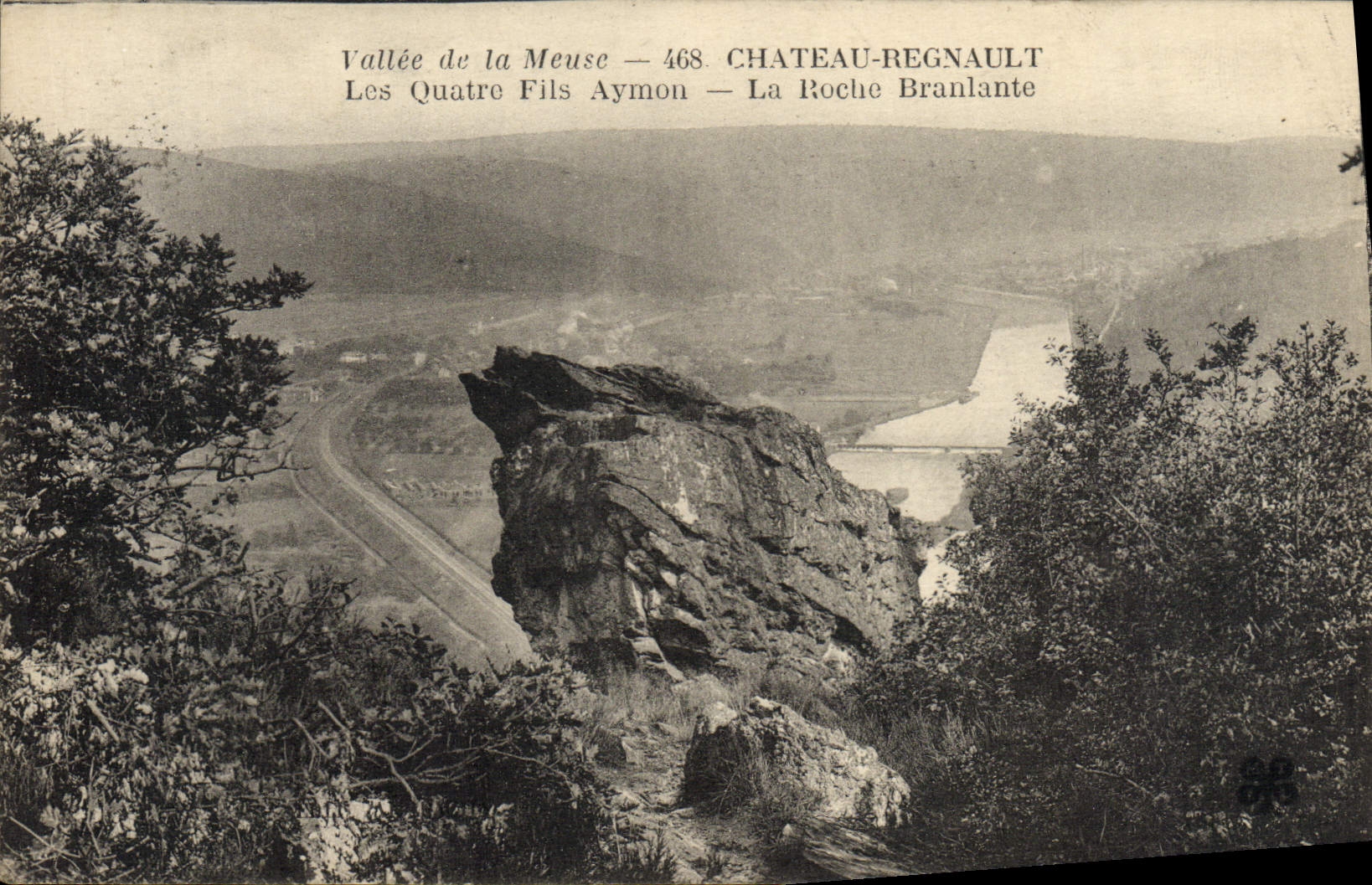 CPA Chateau Regnault Les Quatre Fils Aymon La Roche Branlante