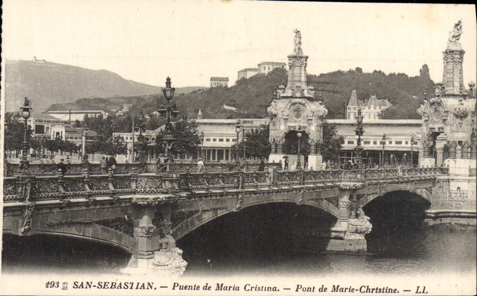 VINTAGE POSTCARD San Sebastian Puente of Maria Cristina Bridge of Marie Christine