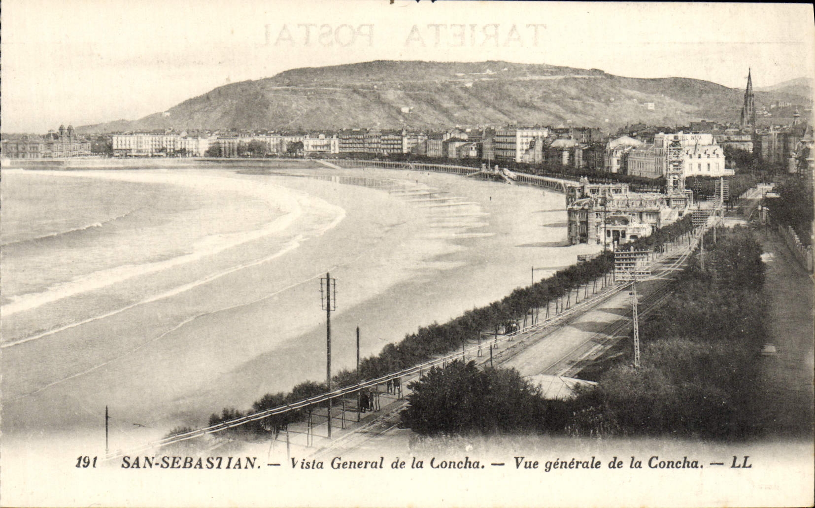 VINTAGE POSTCARD San Sebastian Vista General of Al Concha Concha View